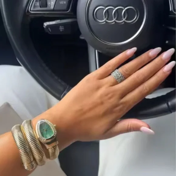 Serpenti Silver Wrap Women's Watch - Picture 6 of 8